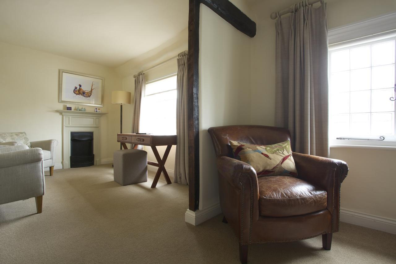 The Royal Oak, Yattendon Frilsham Екстер'єр фото