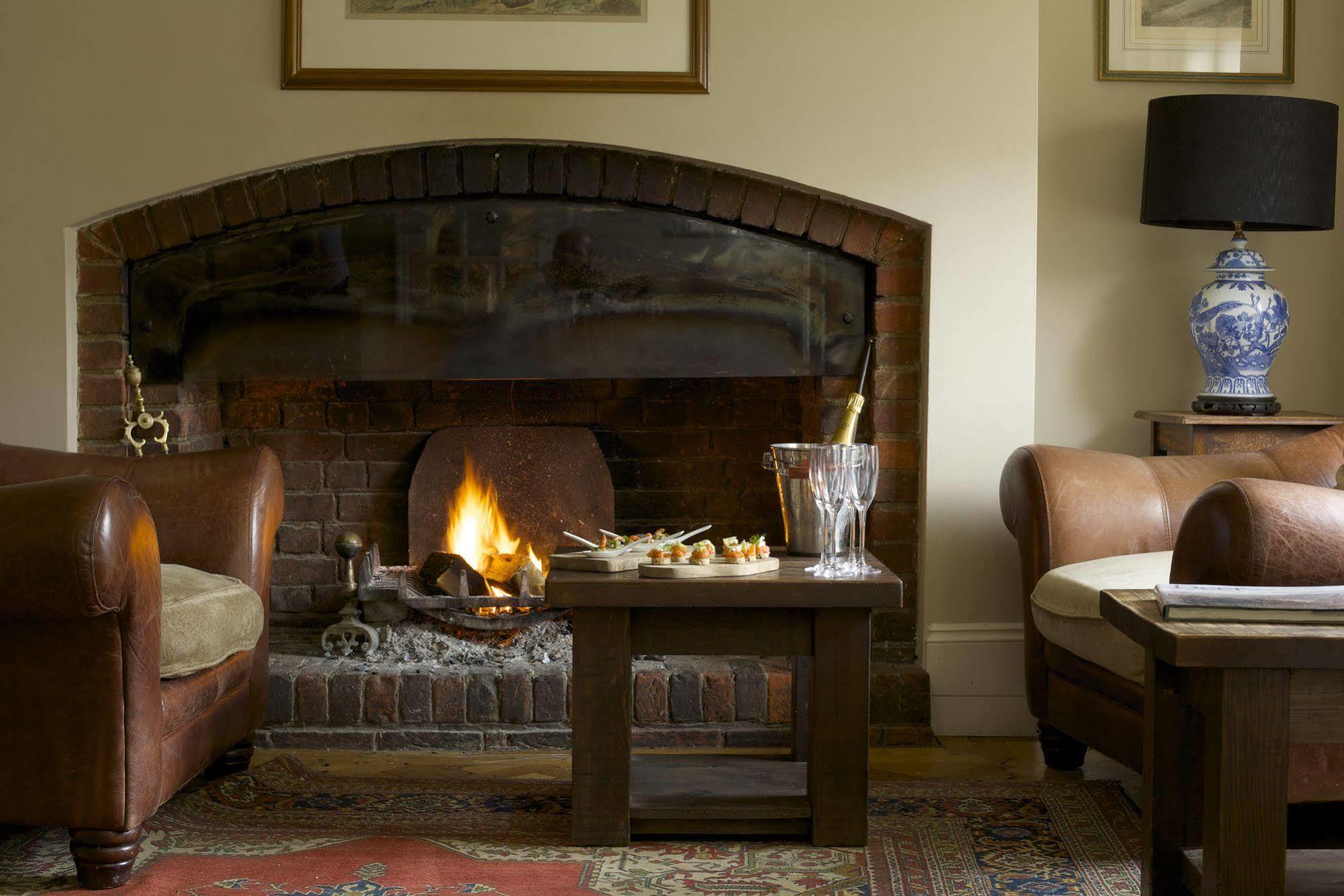 The Royal Oak, Yattendon Frilsham Екстер'єр фото