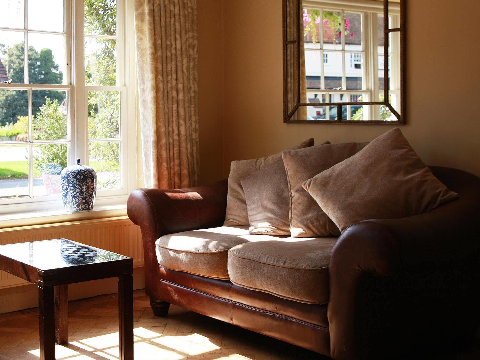 The Royal Oak, Yattendon Frilsham Екстер'єр фото