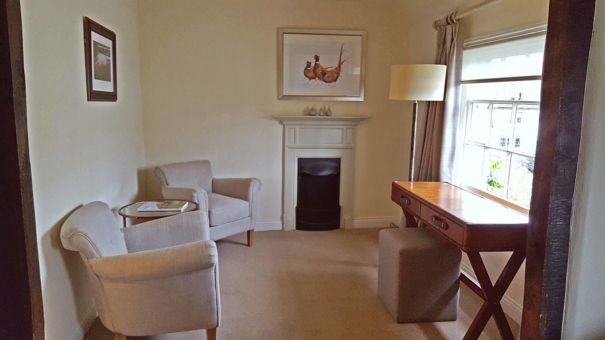 The Royal Oak, Yattendon Frilsham Екстер'єр фото