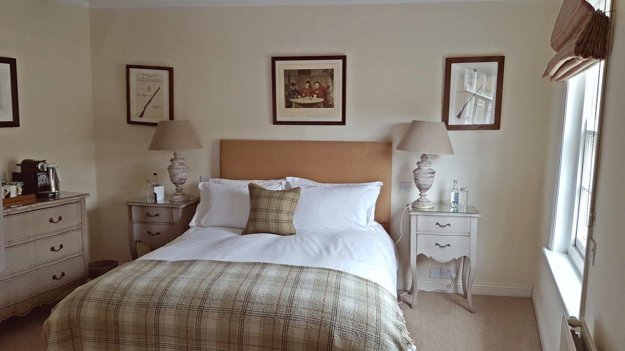 The Royal Oak, Yattendon Frilsham Екстер'єр фото
